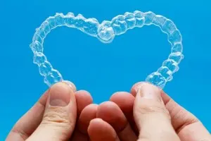 5 Reasons Adults Fall in Love with Invisalign - Why Adults Love Invisalign